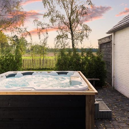 Bed & Breakfast De Zandhoef Eersel Exterior photo